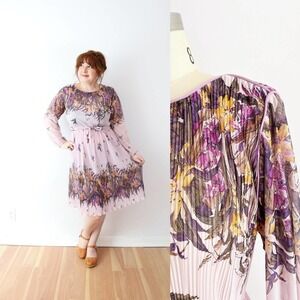 Vintage 1970s Sheer Crinkle Floral Dress Purple Sweet‎ Cottagecore